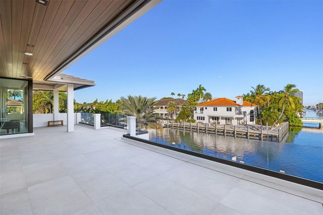 100 Royal Palm Drive, Fort Lauderdale, FL 33301