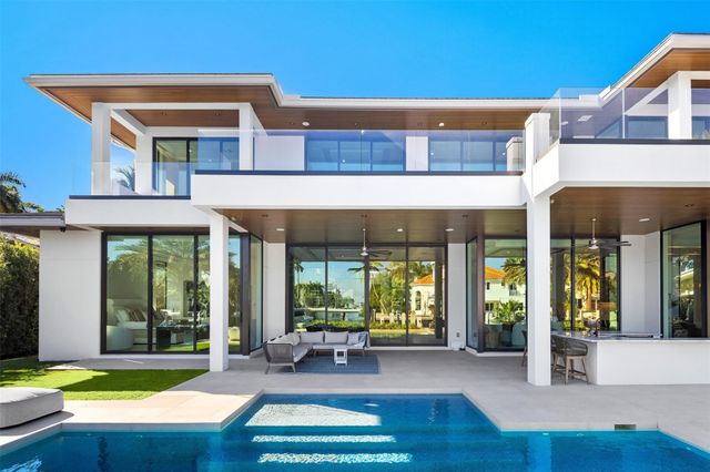 100 Royal Palm Drive, Fort Lauderdale, FL 33301