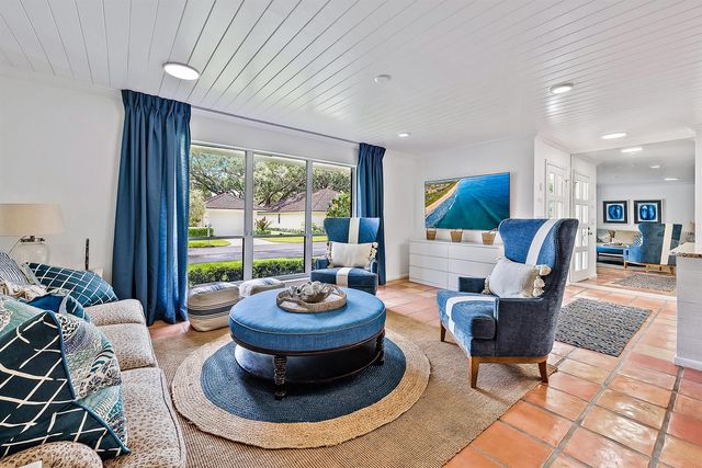 11325 Twelve Oaks Way, North Palm Beach, FL 33408