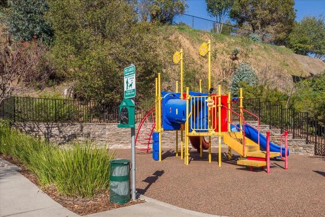 1100 Live Oak Way 1104, Belmont, CA 94002