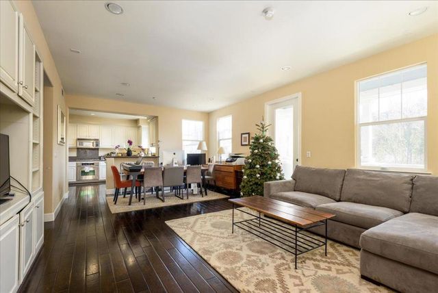 1100 Live Oak Way 1104, Belmont, CA 94002