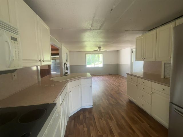 191 Haddix Boulevard 2981, Barryton, MI 49305
