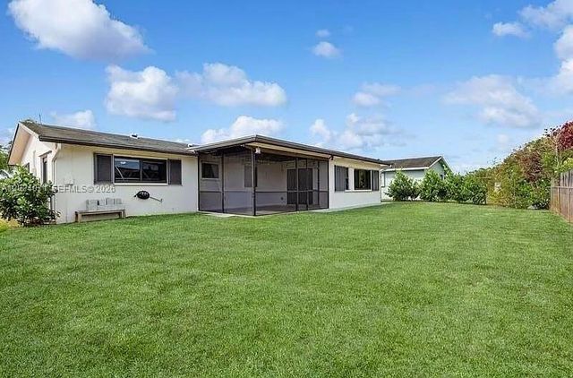 11901 NW 23rd St, Pembroke Pines, FL 33026