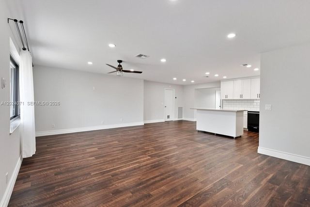 11901 NW 23rd St, Pembroke Pines, FL 33026