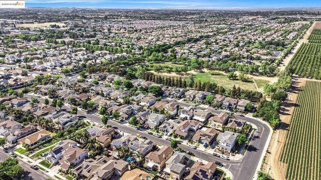 1008 Finn Way, Brentwood, CA 94513