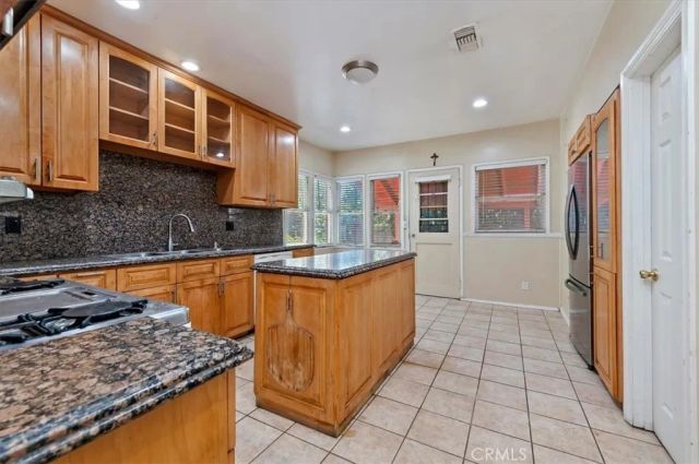 190 E Arrow, Claremont, CA 91711