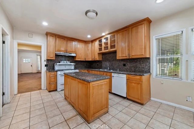 190 E Arrow, Claremont, CA 91711