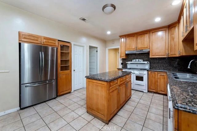 190 E Arrow, Claremont, CA 91711
