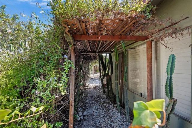 190 E Arrow, Claremont, CA 91711