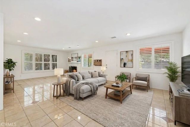190 E Arrow, Claremont, CA 91711