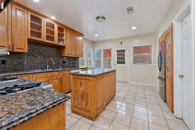 190 E Arrow, Claremont, CA 91711