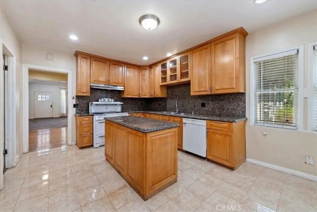 190 E Arrow, Claremont, CA 91711