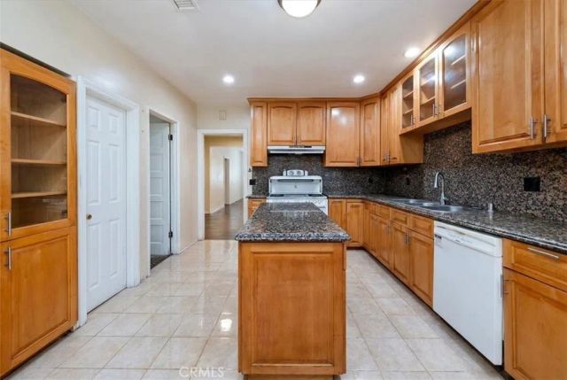 190 E Arrow, Claremont, CA 91711
