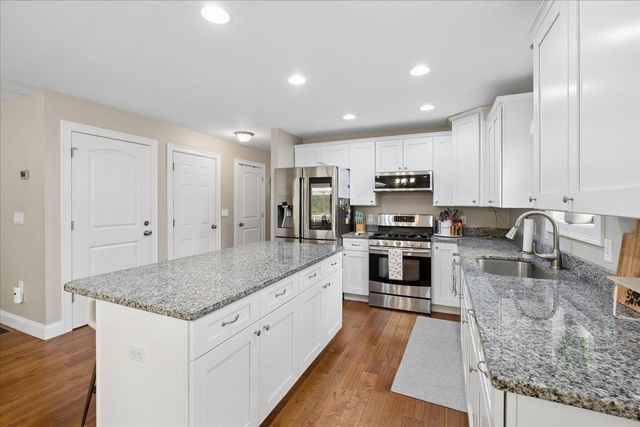25 Second Street, Hudson, NH 03051