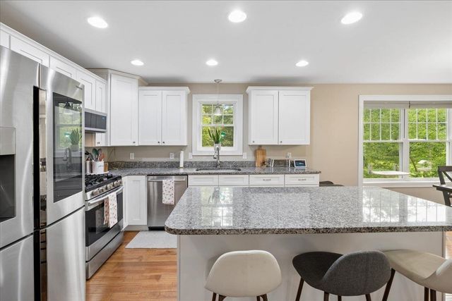 25 Second Street, Hudson, NH 03051