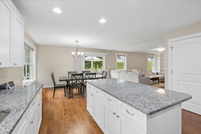 25 Second Street, Hudson, NH 03051