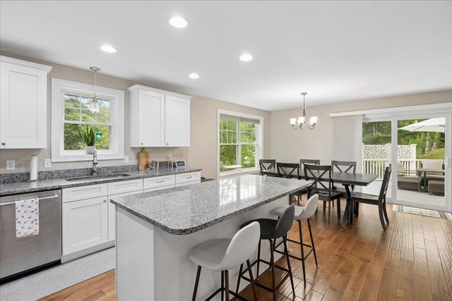 25 Second Street, Hudson, NH 03051