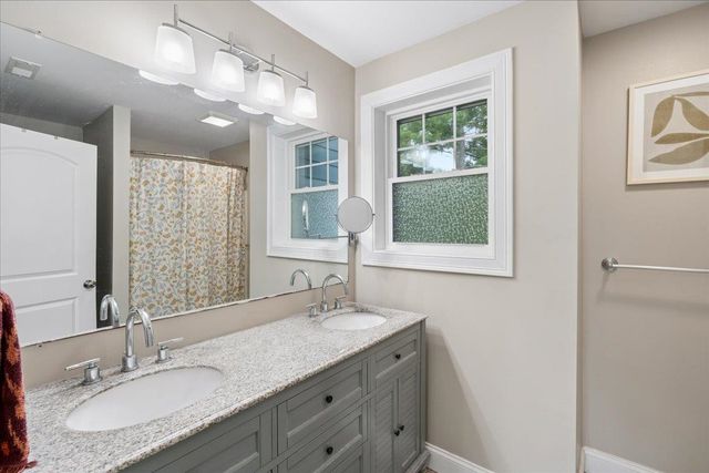 25 Second Street, Hudson, NH 03051