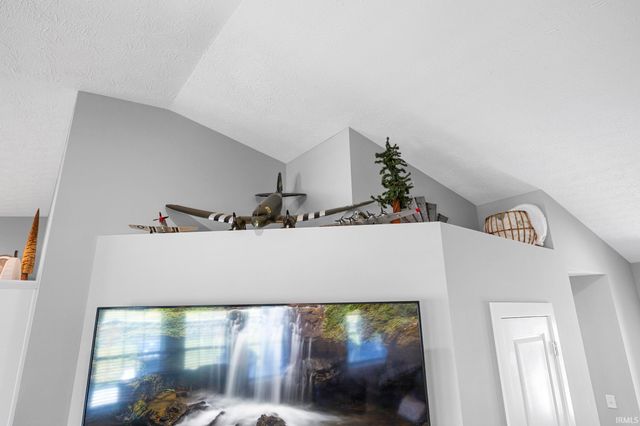 1407 Abby Lane, Huntingburg, IN 47542