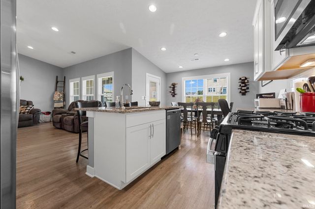 1407 Abby Lane, Huntingburg, IN 47542