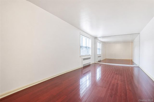 27-05 Parsons Boulevard 6F, Flushing, NY 11354