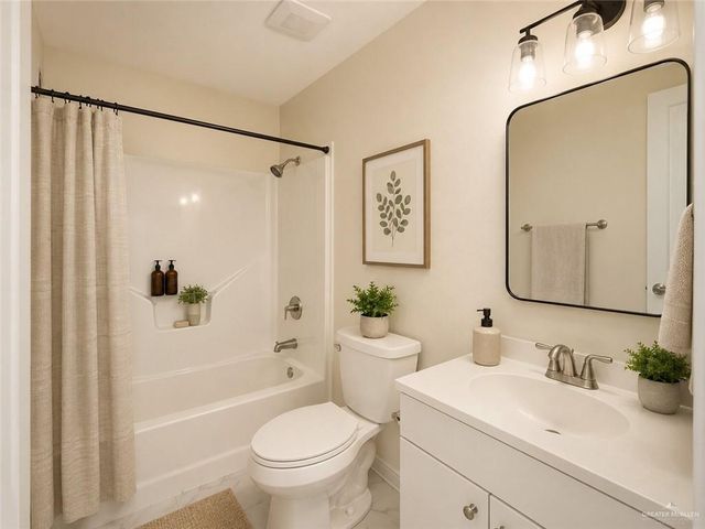720 E Ricky Crossland, Elsa, TX 78543