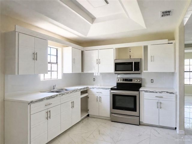 720 E Ricky Crossland, Elsa, TX 78543