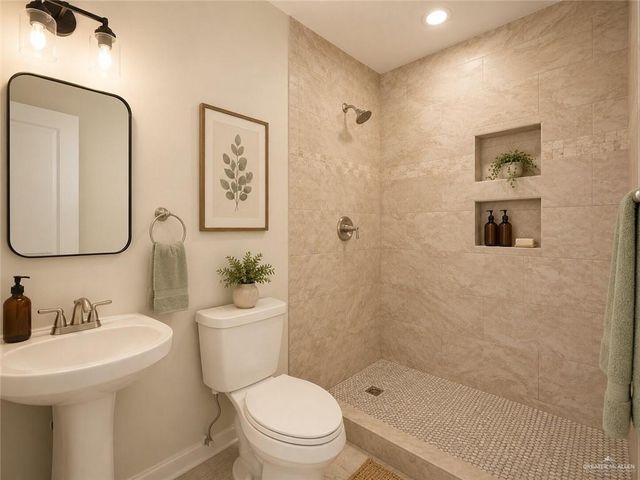 720 E Ricky Crossland, Elsa, TX 78543