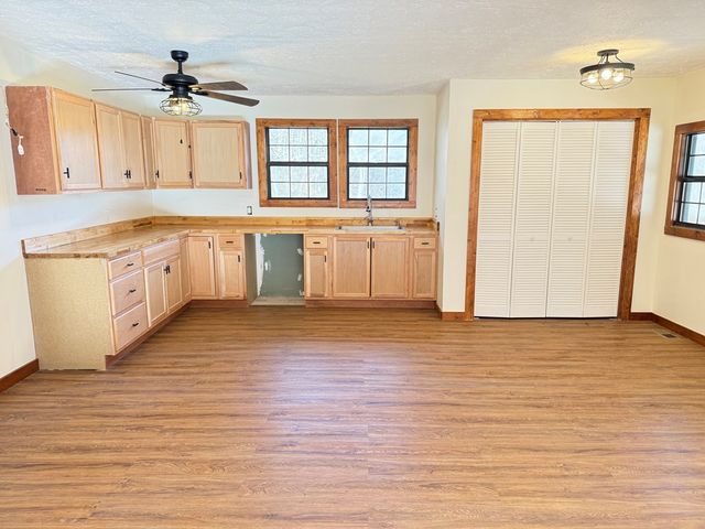 157 Old Loving Road, Mineral Bluff, GA 30559