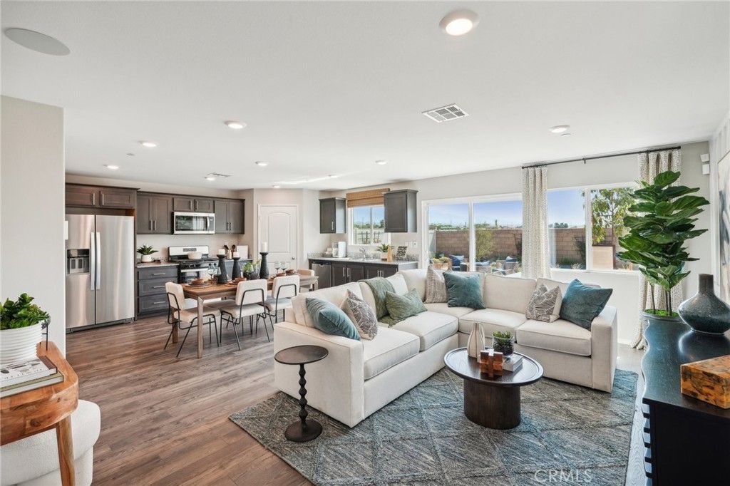 Image 7 of property listing at 14092 Larissa Street, Moreno Valley, CA 92555