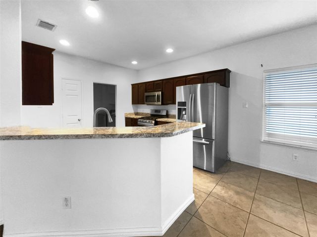 1701 Jasmine Trail, Savannah, TX 76227