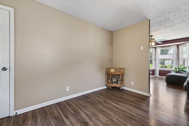 1045 Shadow Ridge Ave, Oak Grove, KY 42262