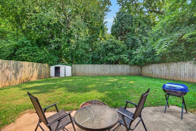 1045 Shadow Ridge Ave, Oak Grove, KY 42262