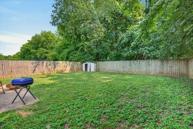 1045 Shadow Ridge Ave, Oak Grove, KY 42262