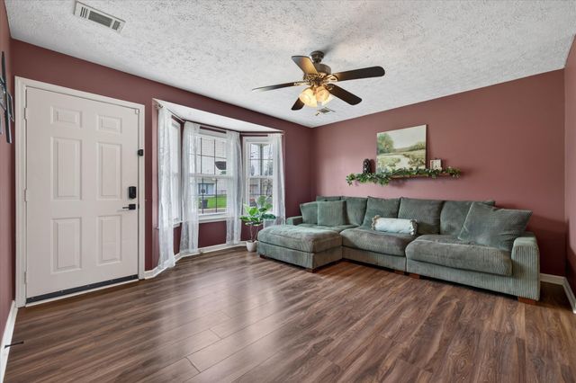 1045 Shadow Ridge Ave, Oak Grove, KY 42262