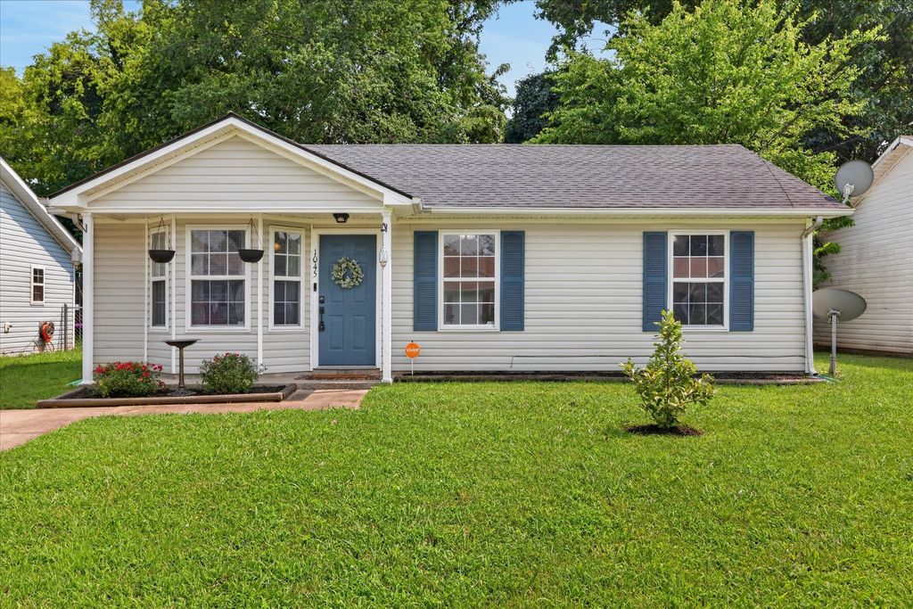 1045 Shadow Ridge Ave, Oak Grove, KY 42262