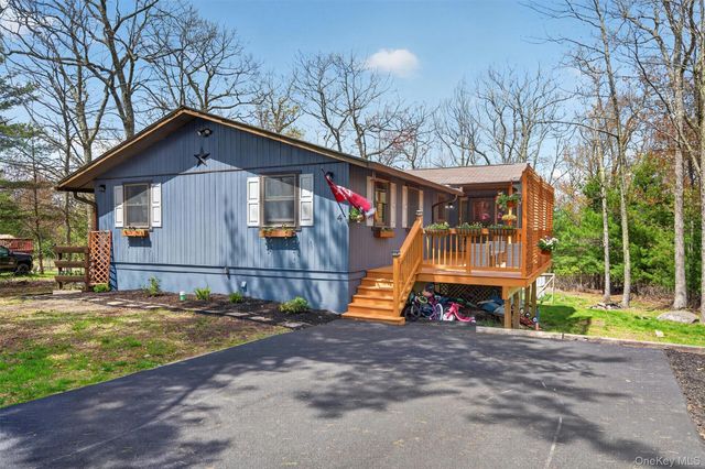 4 Picadilly Court, Rock Hill, NY 12775