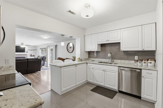 3310 NW 28TH AVENUE, Gainesville, FL 32605