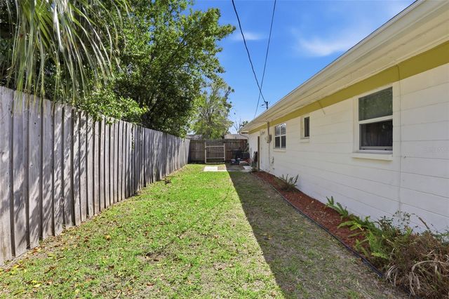 3310 NW 28TH AVENUE, Gainesville, FL 32605