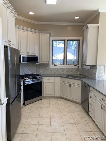 1425 BLAIRWOOD Drive, Montgomery, AL 36106