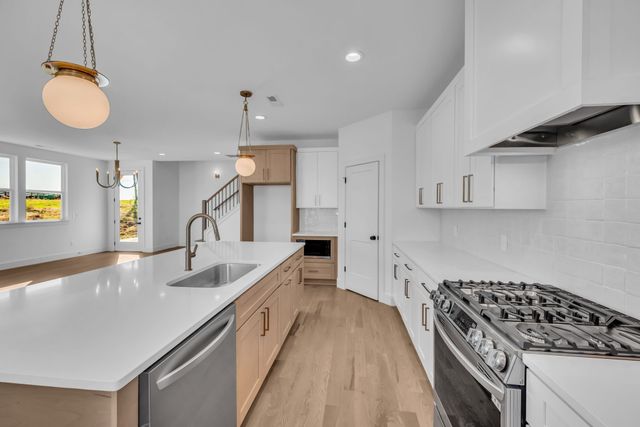 1531 E Stewarts Ln, Nashville, TN 37218