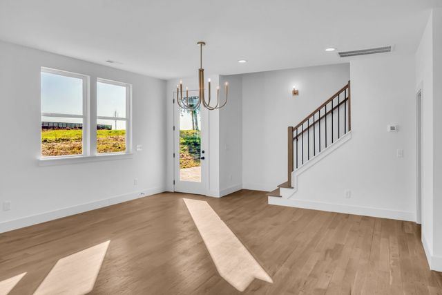 1531 E Stewarts Ln, Nashville, TN 37218