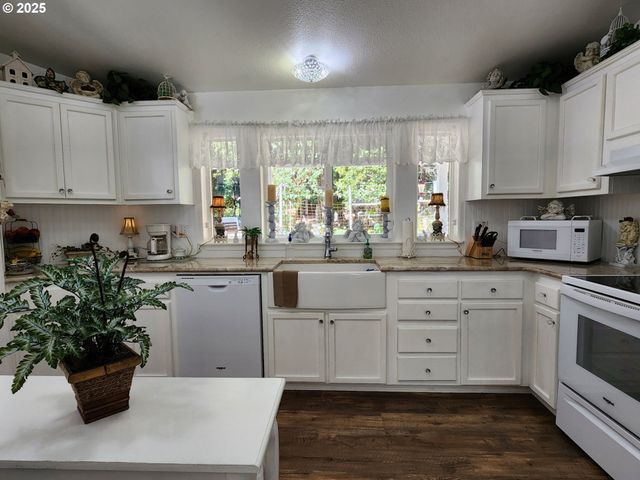 41998 HUMBUG Way, Port Orford, OR 97465