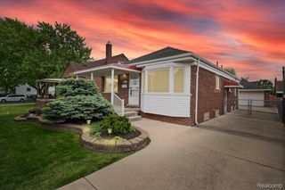 2211 White Avenue, Lincoln Park, MI 48146