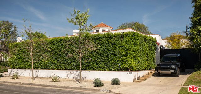 330 N Arden Boulevard, Los Angeles, CA 90004