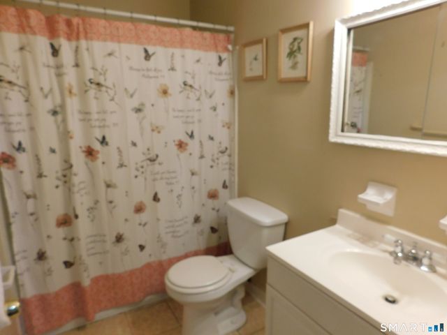 50 Greenhouse Road 10A, Bridgeport, CT 06606