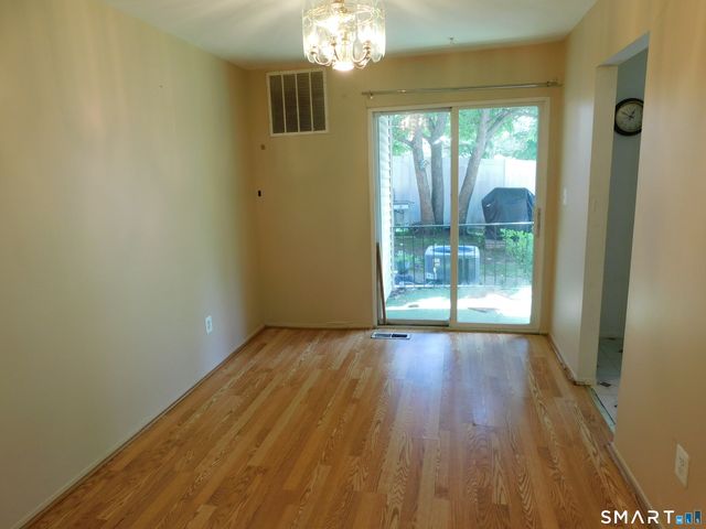 50 Greenhouse Road 10A, Bridgeport, CT 06606