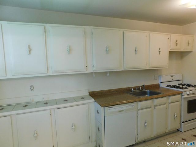 50 Greenhouse Road 10A, Bridgeport, CT 06606