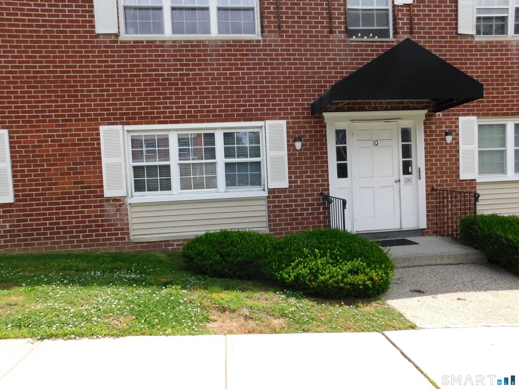 50 Greenhouse Road 10A, Bridgeport, CT 06606