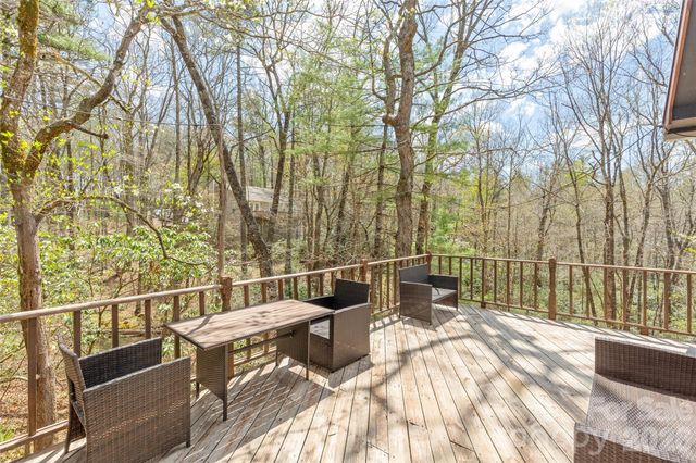 46 Poplar Court, Sapphire, NC 28774